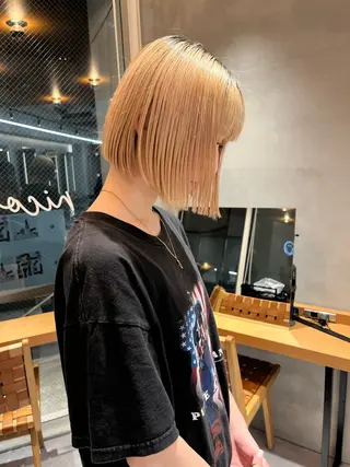 ミディアム カラー ボブ&顔まわりレ イヤー♡TOMOE♡のヘアスタイル