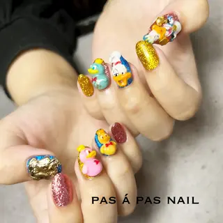 ネイル Yakko pas á pasのネイルデザイン