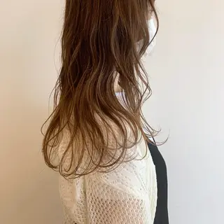 セミロング 鈴木 まりやのヘアスタイル