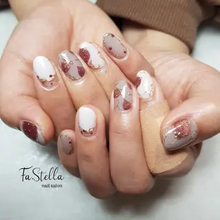 ミディアム Fa.Stella ファステラ のネイルデザイン