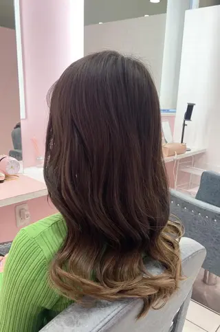 セミロング momoka モデル募集のヘアスタイル