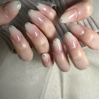 ネイル 里見 麗のネイルデザイン
