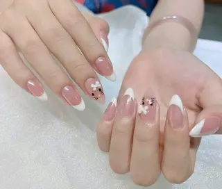 ネイル T.Lee Nail Lilyのネイルデザイン