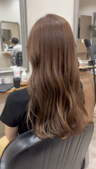 ロング カラー 艶髪🥣透明感カラー 🫧前田奈津実のヘアスタイル