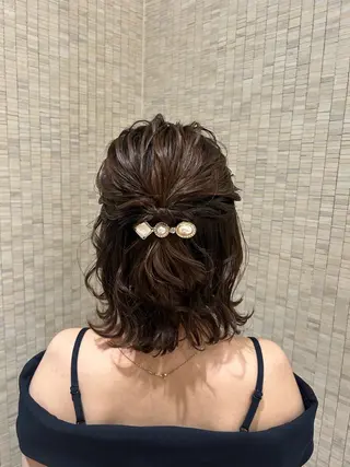 ミディアム 土佐 彩純のヘアスタイル