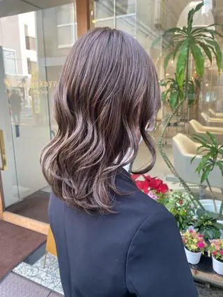 セミロング カラー 安永 涼のヘアスタイル