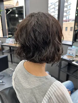 ミディアム パーマ レディースモデル募集 門田快斗のヘアスタイル