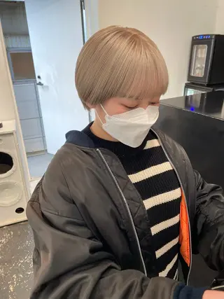ショート カラー パーマ ヘアアレンジ メンズ キッズ ネイル マツエク・マツパ アイブロウ 艶ハイトーン/ヘア アレンジAYAKAのヘアスタイル