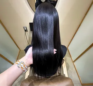 ロング ౨ৎ︎Zina 川口 KIRARI౨ৎのヘアスタイル