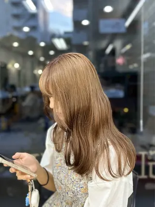 セミロング カラー 天野 タイナのヘアスタイル