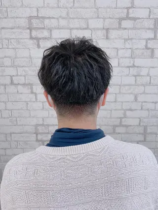 ショート パーマ ヘアアレンジ メンズ ブリーチなし艶カラー 東家のヘアスタイル