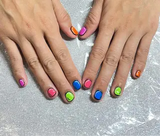 ネイル VIERU 🌈🎀💖のネイルデザイン