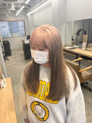 ロング カラー ブリーチ毛の縮毛矯正 ハイトーン/岡本智樹のヘアスタイル