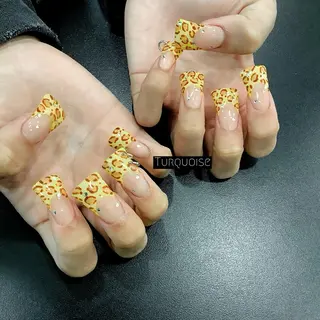 ネイル 個性派ネイルサロン 💅🏼ターコイズのネイルデザイン