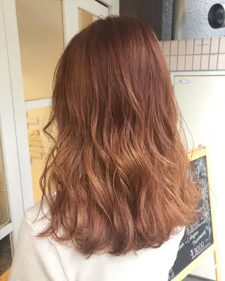 セミロング カラー 西村 有紗のヘアスタイル