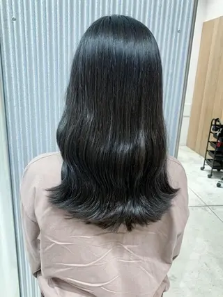ロング カラー ヘアアレンジ yuka .のヘアスタイル