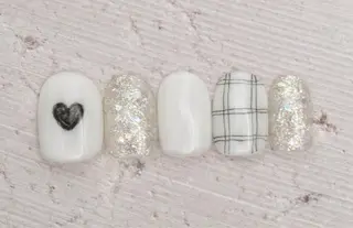 ネイル ゆら 練習生💅🏻のネイルデザイン