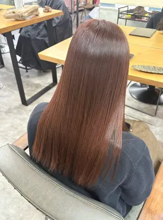 ロング シモイケ ルアのヘアスタイル