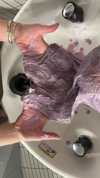 ショート カラー PELE ハイトーン RIMUのヘアスタイル