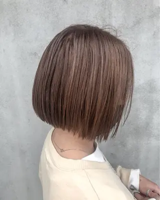 ミディアム カラー 佐藤 美聡のヘアスタイル