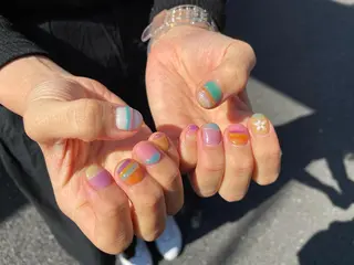 ネイル はばすみれ🎀ﾈｲﾙ 光ﾌｪｲｼｬﾙ ﾍｱのネイルデザイン