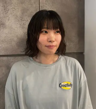 ミディアム 北川 栞菜のヘアスタイル