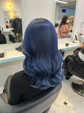 セミロング カラー ブリーチカラー 🩵MIZUKIのヘアスタイル