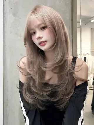ミディアム 橋本 眞穂のヘアスタイル