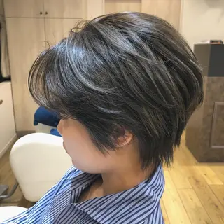 ショート カラー 艶感🫧透明感カラー YUKARIのヘアスタイル