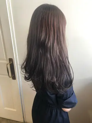 ロング カラー MIOベージュカラー 柔らかいカラーのヘアスタイル