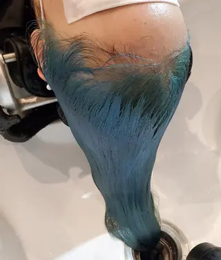 ロング カラー 谷 結奈のヘアスタイル