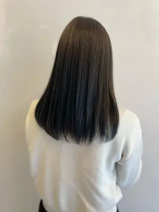 ロング 髪質改善✨透明感カラ ー🌈シエルブルーのヘアスタイル