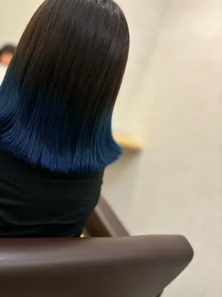 カラー masa ディレクターのヘアスタイル