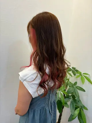 カラー ツノガイ エリのヘアスタイル