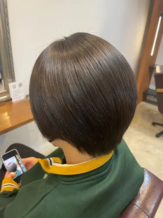 カラー 手塚 由佳のヘアスタイル