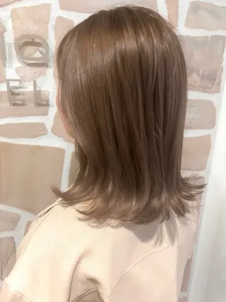 セミロング カラー okada riruのヘアスタイル
