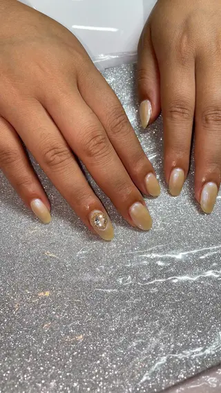 ネイル VIERU 🌈🎀💖のネイルデザイン