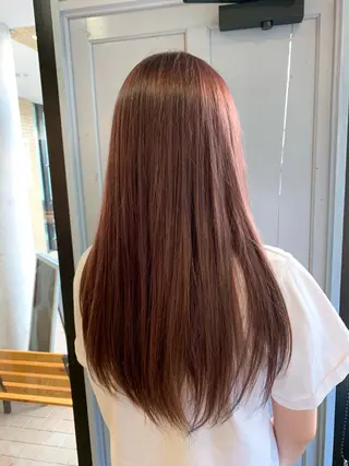 ロング カラー ツキダテ ユイのヘアスタイル