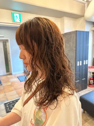 セミロング パーマ 古川 宗永のヘアスタイル