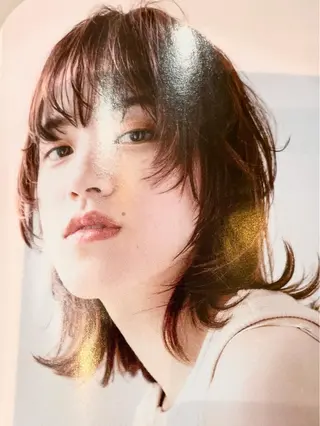 ミディアム 岡田 駿也のヘアスタイル