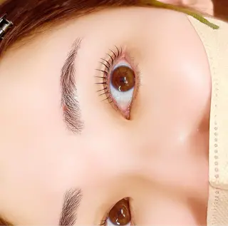 マツエク・マツパ un par unの眉毛・アイブロウイメージ