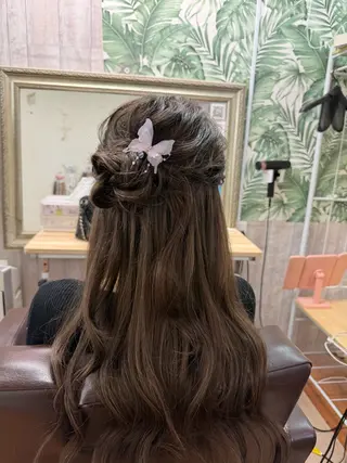 ロング ヘアアレンジ 川本 葵のヘアスタイル