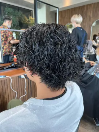 ショート パーマ メンズ 波巻きスパイラルパー マ/シャドウパーマ駿のヘアスタイル