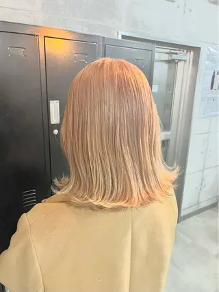 ミディアム カラー 🌈カラー特化 ハイトーンけいと🌈のヘアスタイル