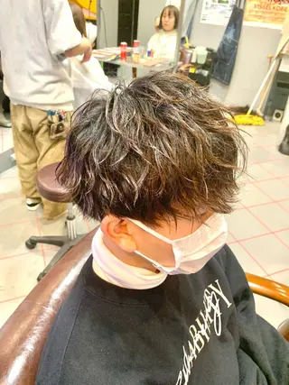 ショート パーマ メンズ 【扱いやすいパーマ】 眞鍋拓己のヘアスタイル