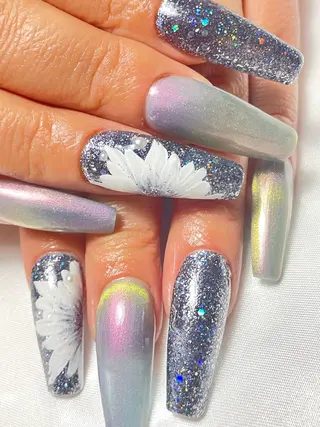 ネイル Bavardage Nailのネイルデザイン