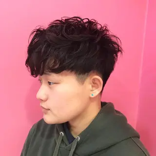 ショート パーマ メンズ Vir by browのヘアスタイル