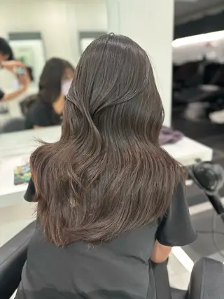 ロング カラー 流行りの透明感カラー ×縮毛矯正🤍ユウのヘアスタイル