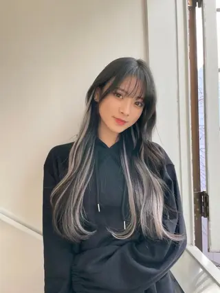 ロング 吉村 憂々のヘアスタイル