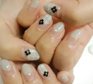 ネイル 鈴木 ゆかりのネイルデザイン